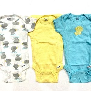 Gerber Baby Onesie Set